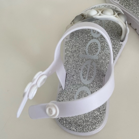 Bebe Toddler White Silcone Rubber Pop It Silver Glitter Sandals Size Small 5/6 - Picture 11 of 13